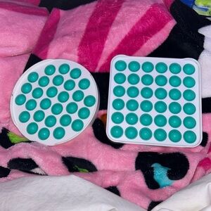 Hard shell pop it’s